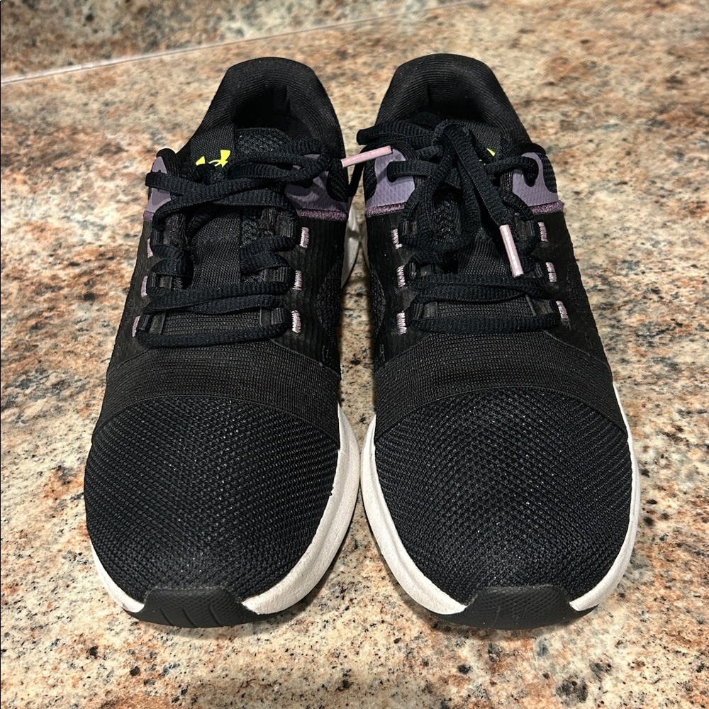 Under Armour Charged Breathe Women's 8.5 Black & Lavender Running Shoes EUC - Picture 2 of 10